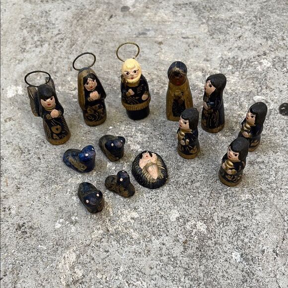 Mexican nativity - Picture 1 of 2